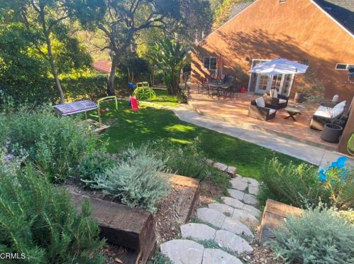1431 Hillside Dr, Glendale CA  91208-2416 exterior