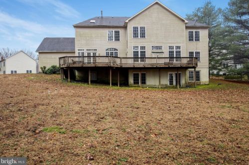2000 Gresham Ln, Davidsonville, MD 21035-2452