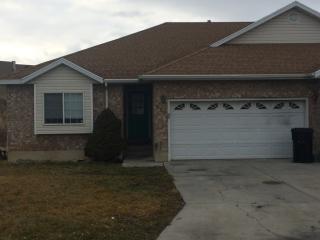 687 Lynnbrook Dr, Lake Shore UT  84660-1373 exterior