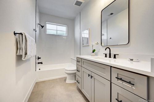 2712 Pennsylvania St, Englewood CO  80113-1644 exterior