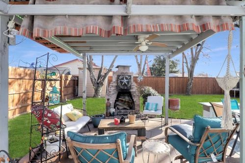 408 Highland Park Dr, Irving TX  75061-6742 exterior