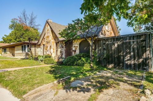 3412 5th St, Fort Worth, TX 76107-2109
