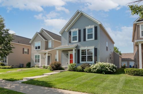 1419 Savanna Dr, Prior Lake, MN 55379-5801