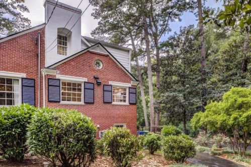 2 Emma Ln, Atlanta GA  30342-3836 exterior