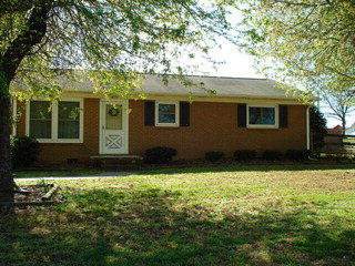 1620 Tall Pines Rd, Lexington, NC 27295-7160