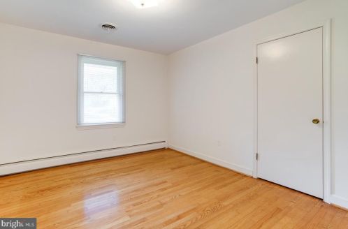 1002 Cliftonbrook Ln, Silver Spring MD 20905-3709 exterior