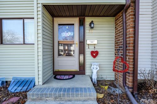 39 Covington Dr, East Windsor, NJ 08520-5341