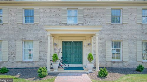 6306 Dunaway Ct, Mc Lean, VA 22101-2204