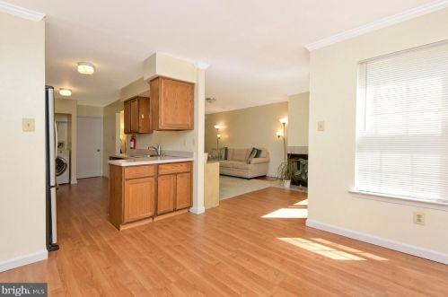 5 Brookline Ct, Princeton NJ  08540-1741 exterior