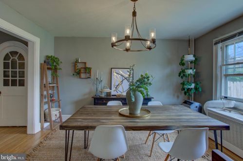 555 Burrowes Ave, Lancaster PA  17602-2120 exterior