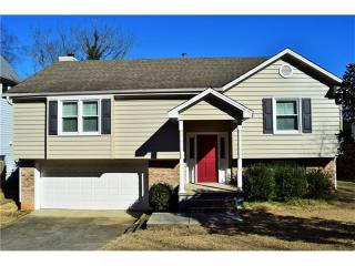 3470 Runnymeade Dr, Marietta, GA 30066-2673