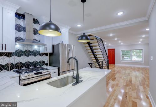 2341 Dickinson St, Philadelphia PA  19146-4104 exterior