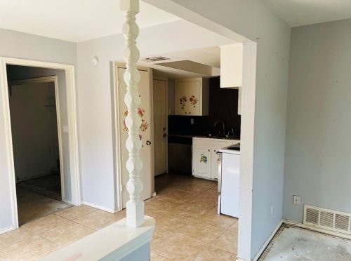 1622 Morrison Dr, Garland TX 75040-5925 exterior