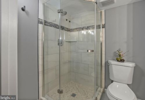 3919 Isbell St, Silver Spring MD 20906-4220 exterior