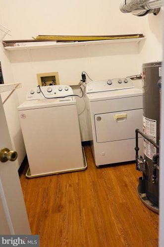 21 Chamberlin Ct, Trenton NJ  08648-2622 exterior