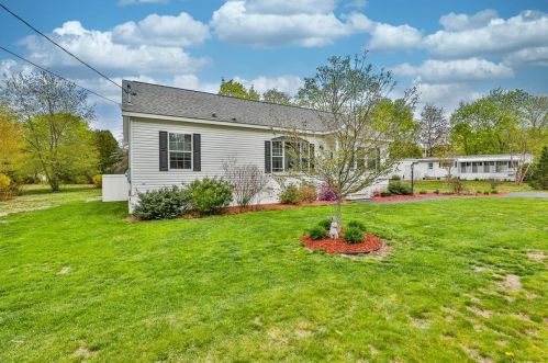 18 Ridgefield Dr, Nashua, NH 03062-1168