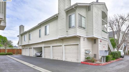 1460 Thrush Ave, San Leandro CA 94578-5500 exterior