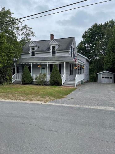 15 Lake St, Wales, ME 04280-4000