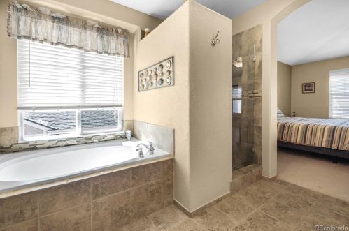 5054 Gold Bug Way, Aurora CO 80016-4264 exterior