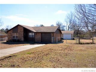 408 Quail Lake Dr, Henryetta, OK 74437-7860