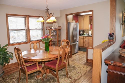 1944 Greenbrier St, Saint Paul MN  55117-2214 exterior