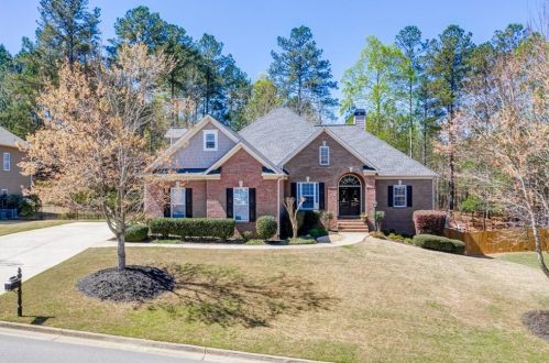 1010 Boxwood Ln, Holly Springs, GA 30114-4345