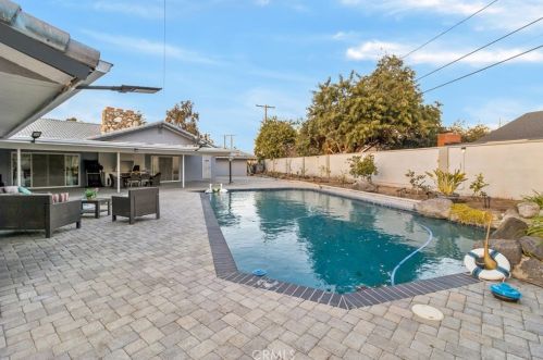 2550 Rowland Ave, Anaheim CA  92804-2271 exterior