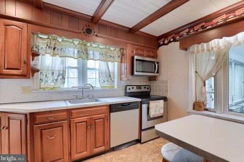 2184 Rdg Dr, Lancaster PA  17603-6150 exterior