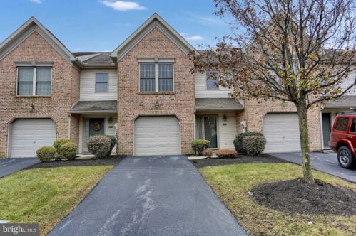 222 Timber View Dr, Harrisburg, PA 17110-3992