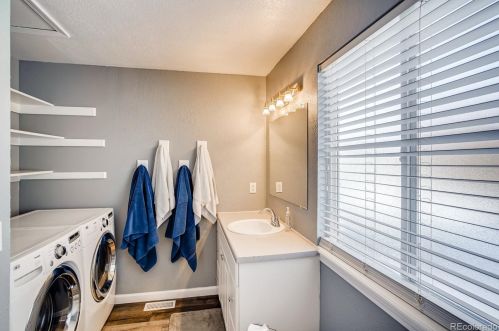 4648 Pagosa Way, Aurora CO 80011-4930 exterior