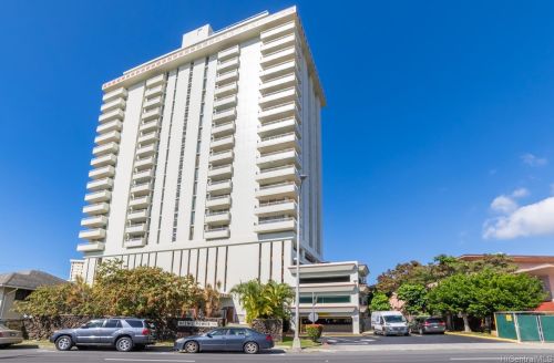 796 Isenberg St, Honolulu HI  96826-2928 exterior