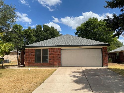 330 Britni Loop, Uhland TX  78640-4969 exterior