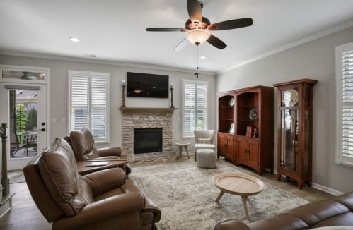 215 Misty View Dr, Holly Springs, GA 30114