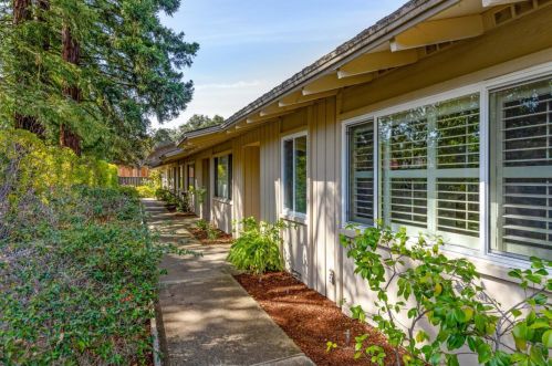 658 San Antonio Rd, Los Altos, CA 94022-1201