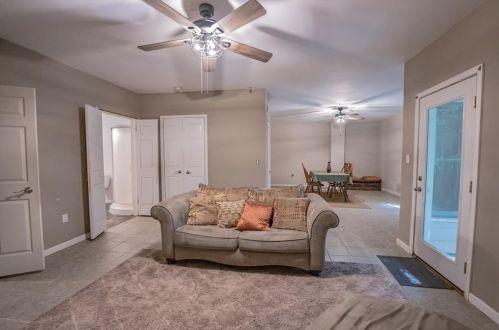 408 Harris Manor Dr, Atlanta GA  30311-2118 exterior