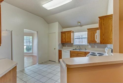 8937 River Trails Blvd, Fort Worth TX  76118-7719 exterior