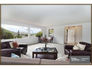 941 Hokulani St, Honolulu, HI 96825-1076