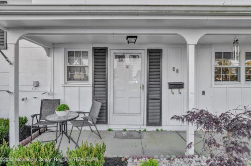 43 Creighton Cir, Old Bridge, NJ 08857-2149