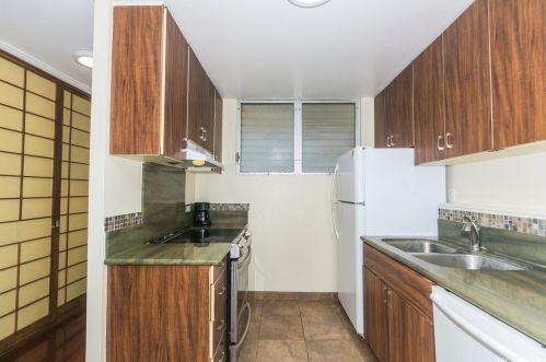 1676 Ala Moana Blvd, Honolulu HI  96815-1433 exterior