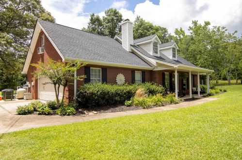 273 Valley Rd, Porterdale, GA 30016-7298