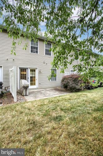 125 Partridge Cir, Carlisle PA  17013-8748 exterior