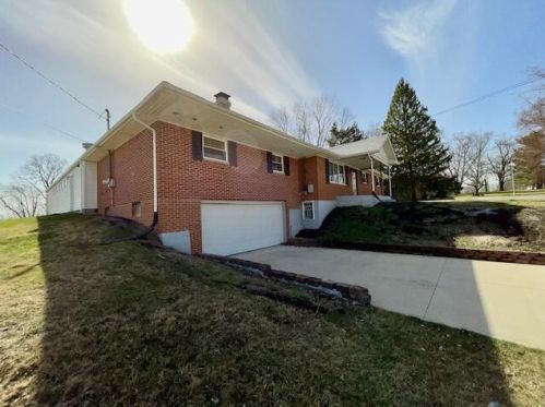 2761 Arthur Rd, Springfield, OH 45502-8526
