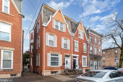 220 Harris St, Harrisburg, PA 17102-2430
