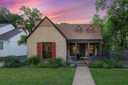 2415 10th St, Dallas, TX 75211-2651