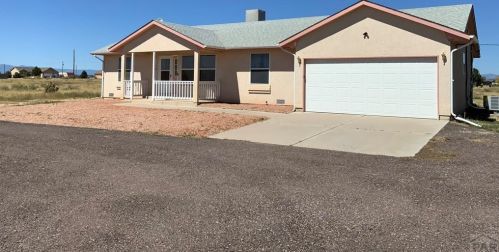 771 Purcell Blvd, Pueblo, CO 81007-1115