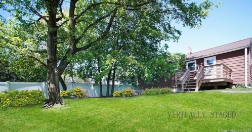 7 Sleepyhollow Dr, Norwalk, CT 06851-3208
