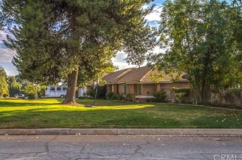 12782 Holmes St, Yucaipa, CA 92399-4952