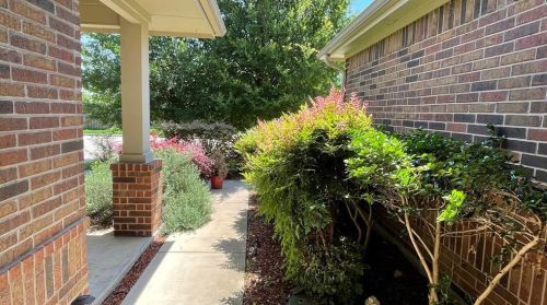 7561 Lazy Spur Blvd, Fort Worth TX  76131-5232 exterior