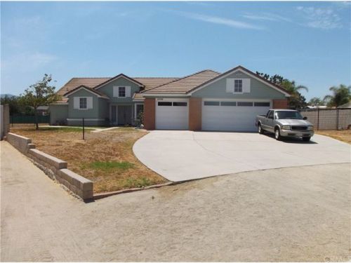 2292 Morgan Dr, Norco, CA 92860-2270