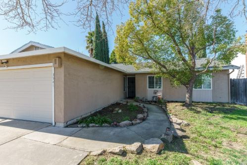 3541 Nut Tree Rd, Vacaville, CA 95687-6730